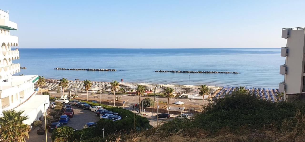Tramonto Sul Mare Bed & Breakfast Termoli Exterior photo